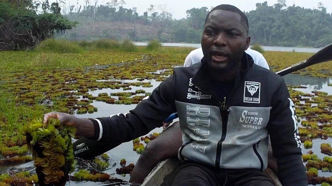 Nalova Akua on Lake Ossa