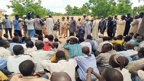 Cameroon to reintegrate 708 ex-Boko Haram fighters into communities